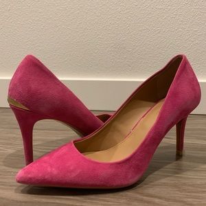 Calvin Klein Pink Gayle Pointed Toe Pumps, size 7